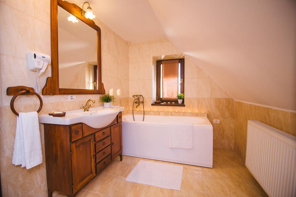 Hotel Karlhof Sebeş Pokój zdjęcie