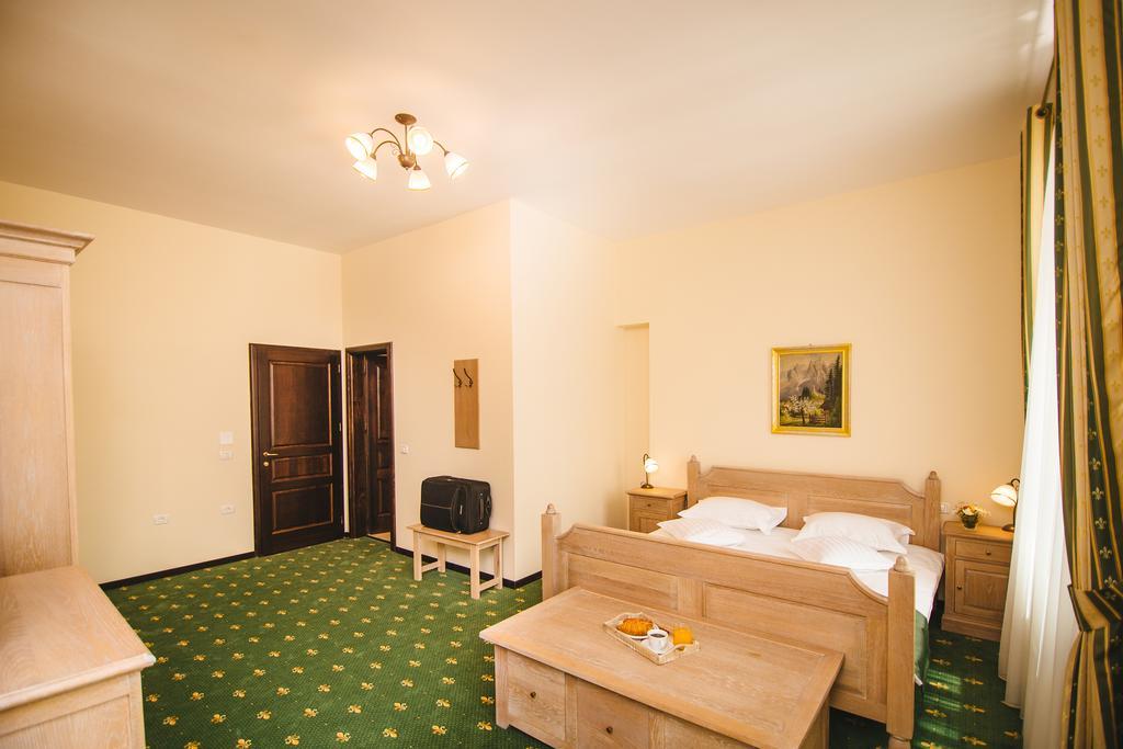 Hotel Karlhof Sebeş Zewnętrze zdjęcie