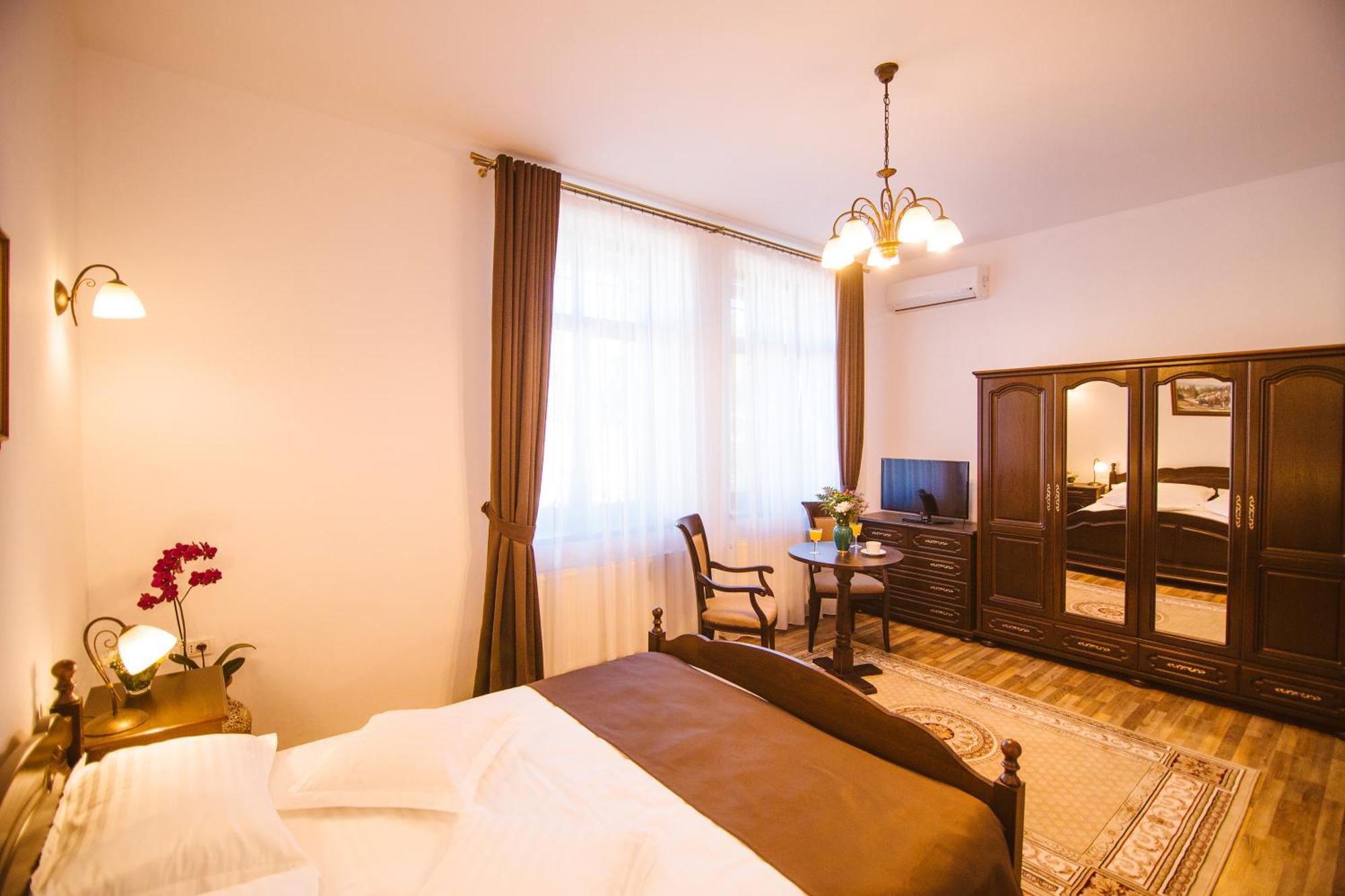 Hotel Karlhof Sebeş Pokój zdjęcie