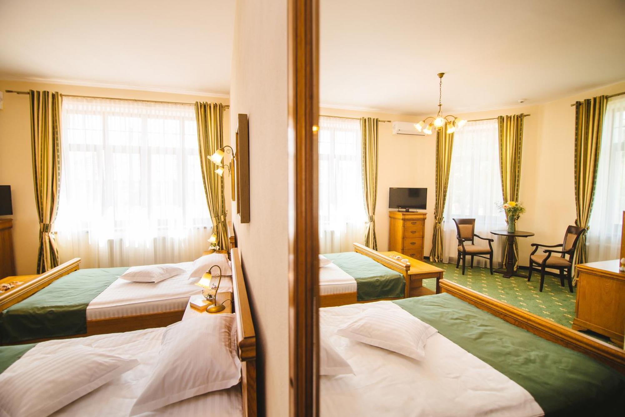 Hotel Karlhof Sebeş Pokój zdjęcie
