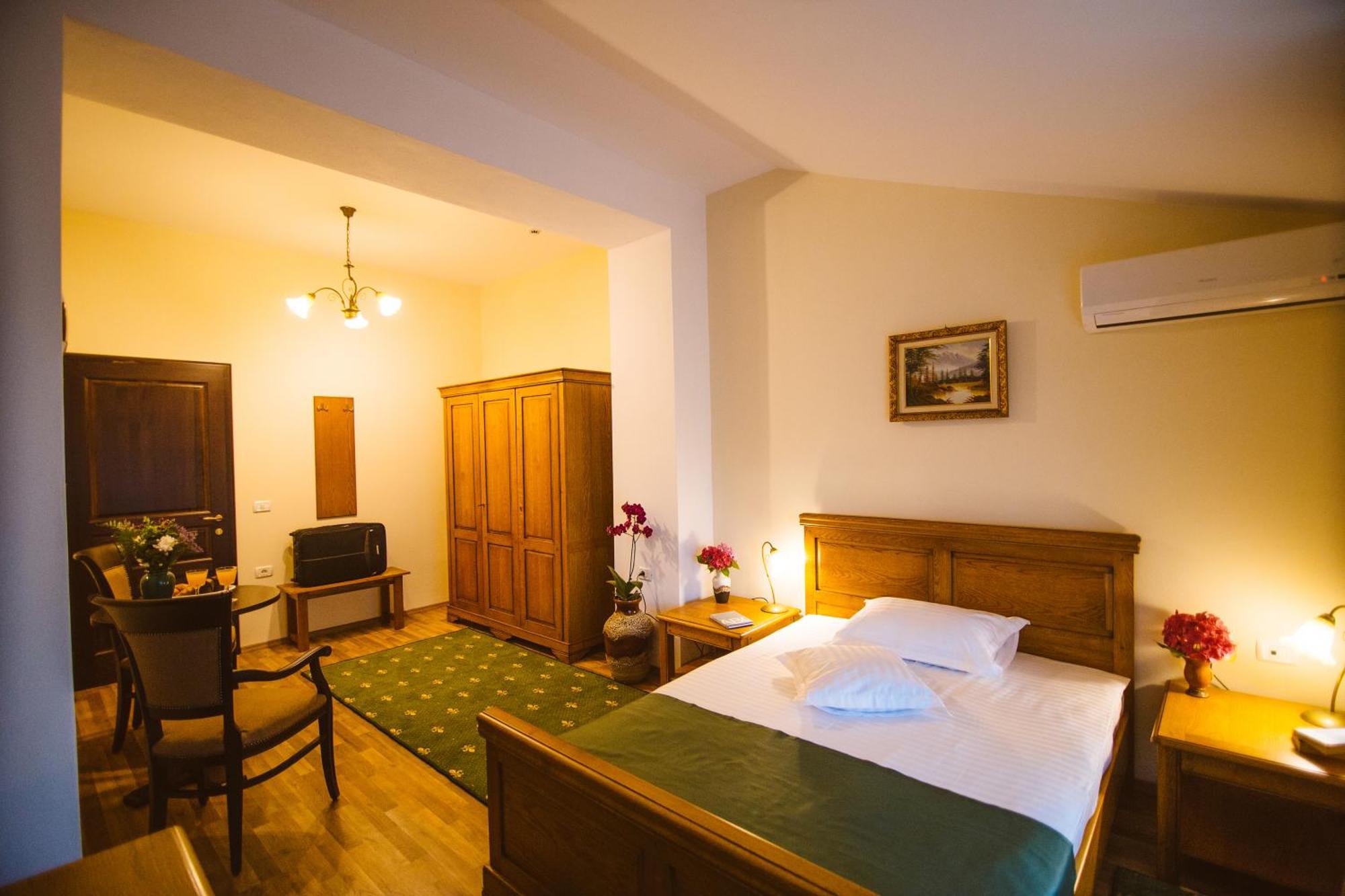 Hotel Karlhof Sebeş Pokój zdjęcie