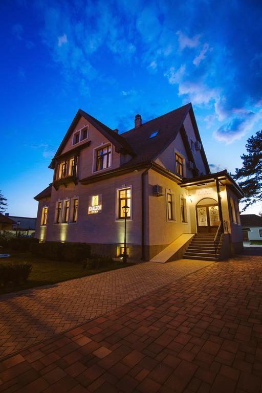 Hotel Karlhof Sebeş Zewnętrze zdjęcie