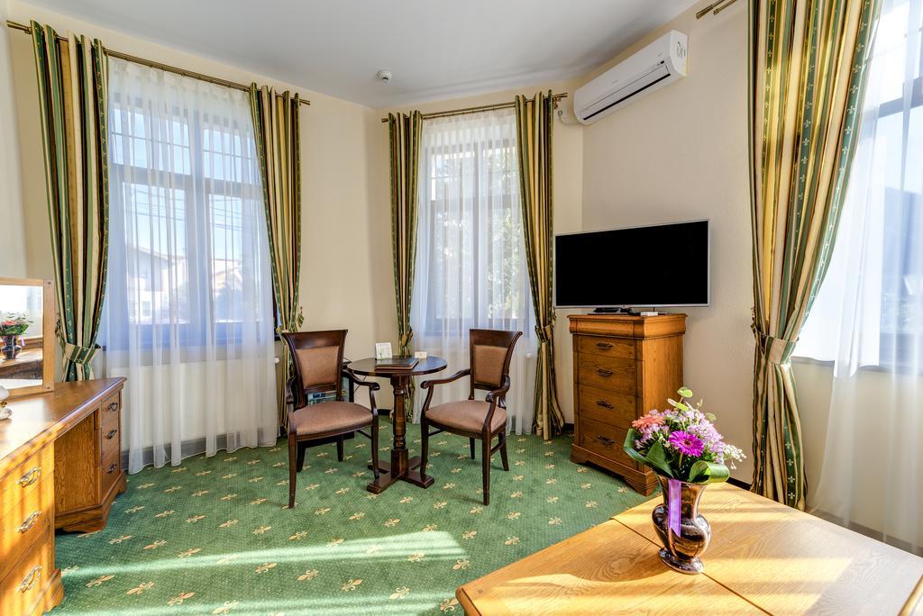 Hotel Karlhof Sebeş Zewnętrze zdjęcie