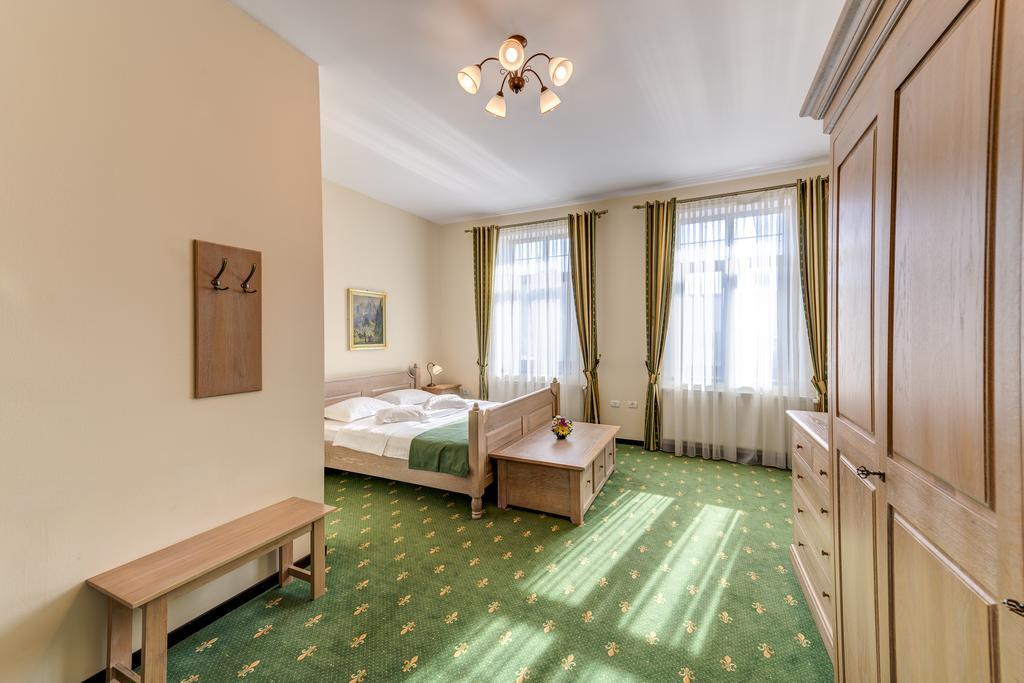 Hotel Karlhof Sebeş Zewnętrze zdjęcie