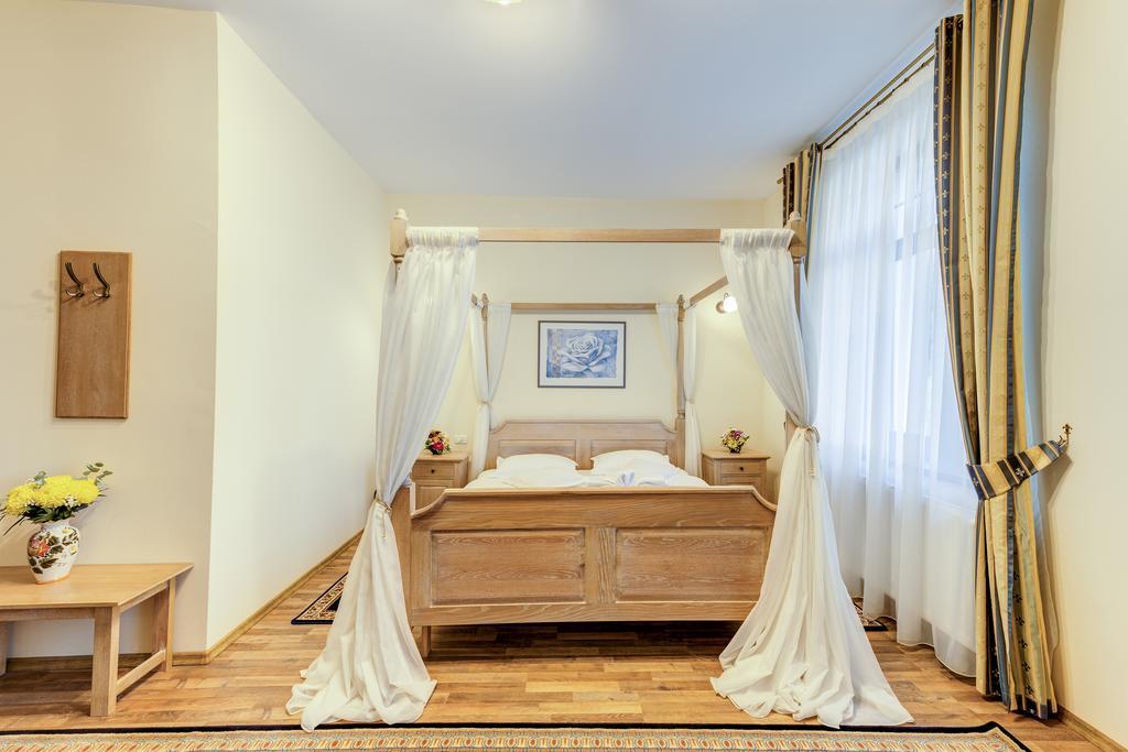 Hotel Karlhof Sebeş Zewnętrze zdjęcie